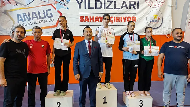Türkiye Karate Şampiyonasında  Bayanlarda Neva Yıldırım Şampiyon Oldu..