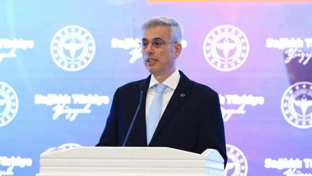 Türkiye'nin Acil Sağlık Altyapısı 856 Yeni Ambulansla Güçlendi