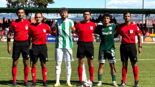 Uzatma Dakikalarında Çifte Darbe: Bingölspor, Yeşilyurtspor'u 2-0 Mağlup Etti