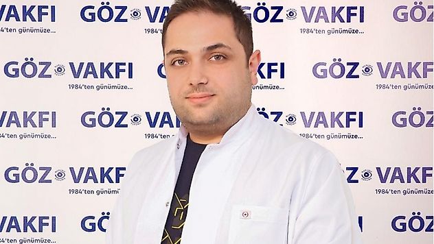 Uzmandan Yaz Uyarısı: Havuzda Göz Sağlığınızı Riske Atmayın