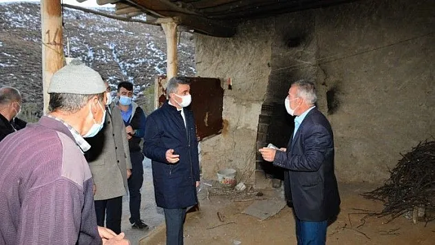 Vali Aydın Baruş, Deprem Bölgesinde İncelemelerde Bulundu