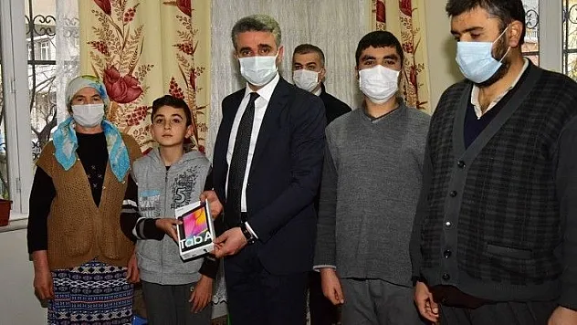 Vali Baruş, Özgül Ailesini Ziyaret Etti