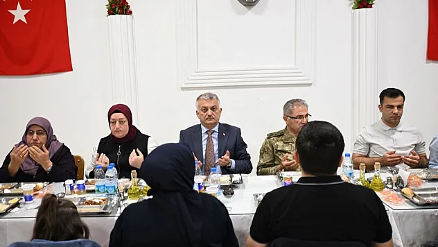 Vali Ersin Yazıcı Şehit Aileleri ve Gazilerle İftar Yemeğinde Buluştu