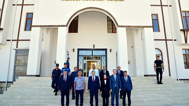 Vali Şahin Yazıhan İlçesinde İncelemelerde Bulundu.