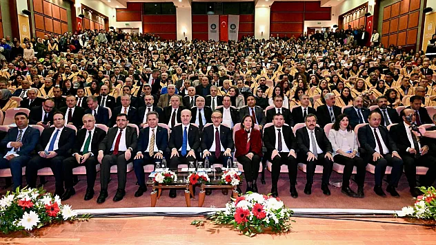 Vali Yavuz, İnönü Üniversitesi'nin 50. Yıl Kutlama Programına Katıldı