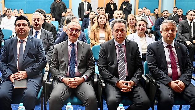 Vali Yavuz: 'Kamu Yönetiminde Güven ve İletişim Vazgeçilmezdir'