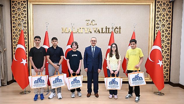 Vali Yavuz, LGS Türkiye Birincilerini Ağırladı