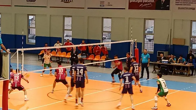 Voleybol'da Malatya Bşb 3 Kilis Genç. Spor 1