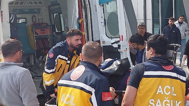 Yaka Mahallesi'nde Trafik Kazası: 2 Yaralı