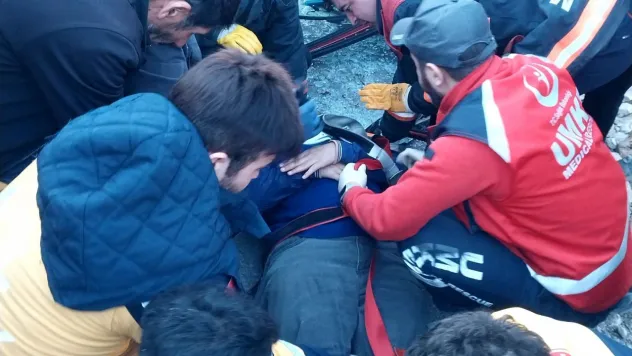 Yavuz Selim Karagöz Caddesinde Trafik Kazası 4 Yaralı