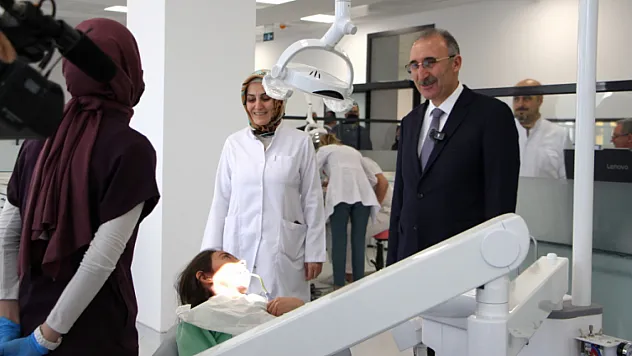 Yeni Diş Hekimliği Kompleksi Eğitime ve Tedaviye Açıldı
