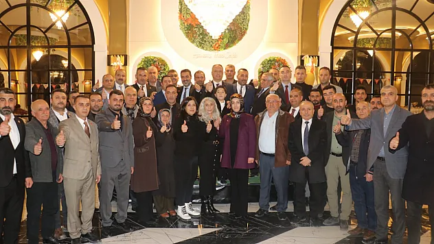 Yeniden Refah Partisi'nin Malatya İftarında Ekonomi ve Kürecik Mesajı