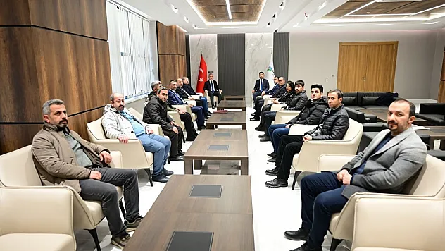 Yeşilyurt Belediye Başkanı Mehmet Çınar'dan Personel Maaşlarına Rekor Zam!