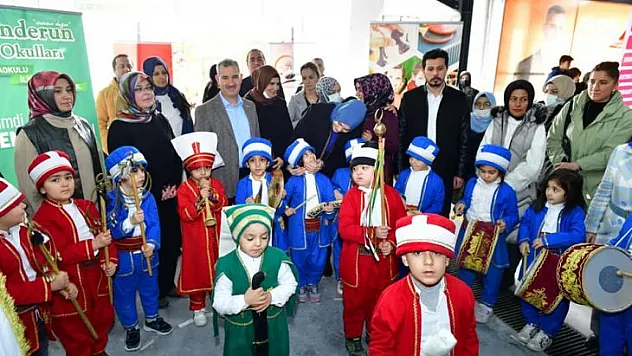 Yeşilyurt Belediyesi 3.Alış Veriş Fuarında Kadınların El Emekleri Sergilendi