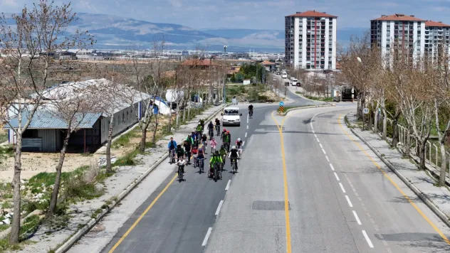Yeşilyurt Belediyesi'nden Baharın Gelişine Pedallı Kutlama!