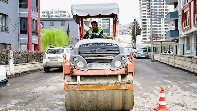 Yeşilyurt Belediyesi Tecde'de altyapı ve asfalt atağı başlattı