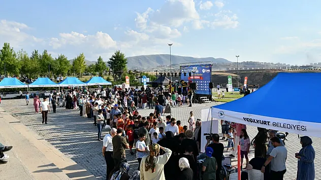 Yeşilyurt İlçesinde 'Yaz Akşamları' Renkli ve Keyif Dolu Etkinliklerle Başladı