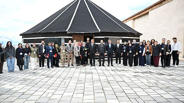 Yeşilyurt'ta Dijital Linç ve Sosyal Medya Psikolojisi Masaya Yatırıldı