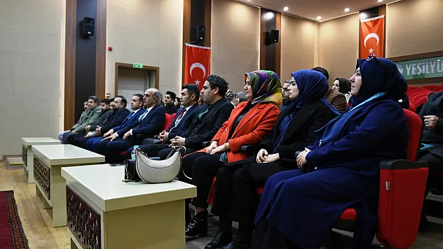 Yeşilyurt'ta Eğitimde Kalite Hamlesi: Öğretmenlere Hizmet İçi Seminer