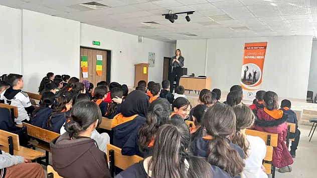 Yeşilyurt'ta 'Güvenli Aile, Güvenli Nesil' Projesiyle Geleceğe Güvenli Adımlar Atılıyor