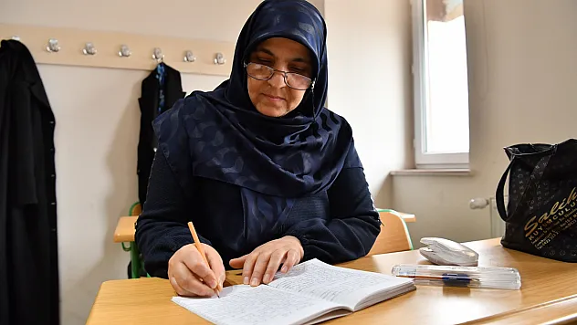 Yeşilyurt'ta Hayat Boyu Öğrenme Meyvelerini Verdi