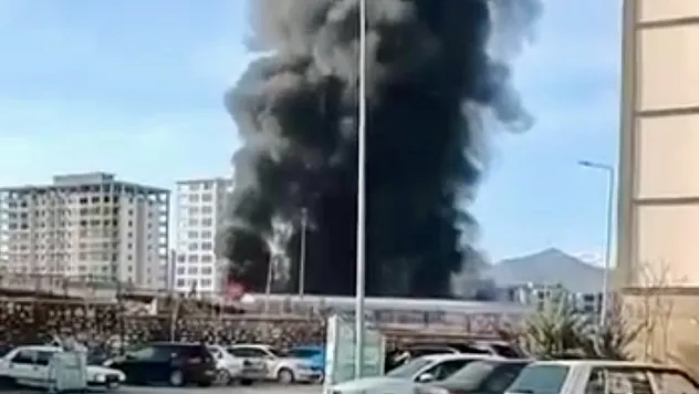 Yeşilyurt'ta Korkutan Yangın: İşçi Konteynerleri Alevlere Teslim Oldu