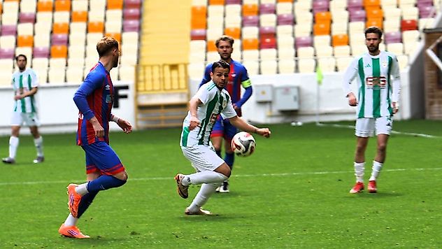 Yeşilyurtspor 84'te Güldü