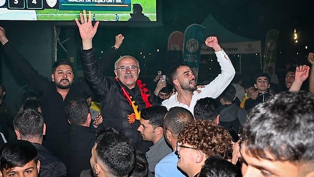 Yeşilyurtspor'un Finale Yükselmesi Malatya'yı Sokağa Döktü