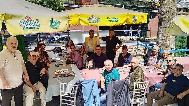 Yetiştirme Yurdu Mezunları Yıllar Sonra Aynı Sofrada Bir Araya Geldi