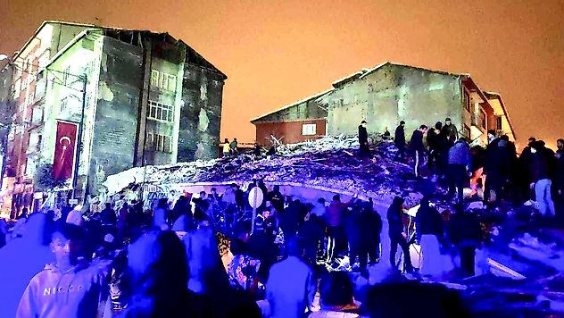 Yıkılan Apartman Davasında Karar: 8 Sanığa Hapis, 3'üne Beraat
