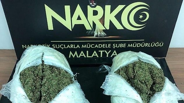 Yolcu Otobüsünde Kubar Esrar