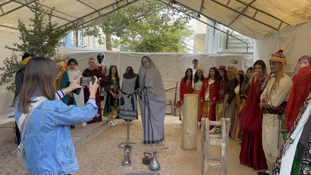 Yöresel Kıyafetler ve Türkülerle Renklendirilen Etkinlik Yeşilyurt Halk Eğitim Merkezi'nde