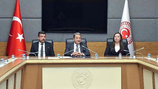 Yusuf Sefi'den MHP'li Fendoğlu'na TBMM'de ziyaret