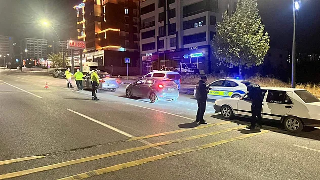 Yüzakı Caddesi'nde Asayiş ve Trafik Denetimi