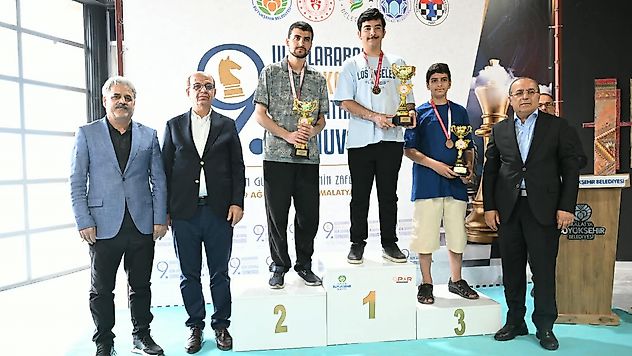 'Zekânın Gücü, Stratejinin Zaferi': Altın Kayısı Satranç Turnuvası Tamamlandı