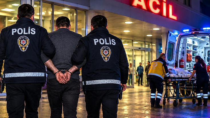 Akçadağ’da Kan Donduran Olay! Eşini Silahla Ağır Yaraladı