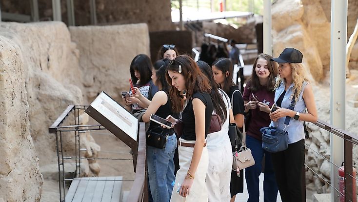Battalgazi Belediyesinden Üniversitelilere Tarih Ve Kültür Gezisi