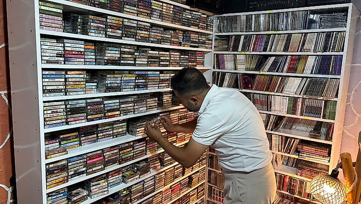 Bir Plakçalarla Başladı: Malatyalı Mustafa’nın 15 Bin Parçalık Nostalji Dünyası