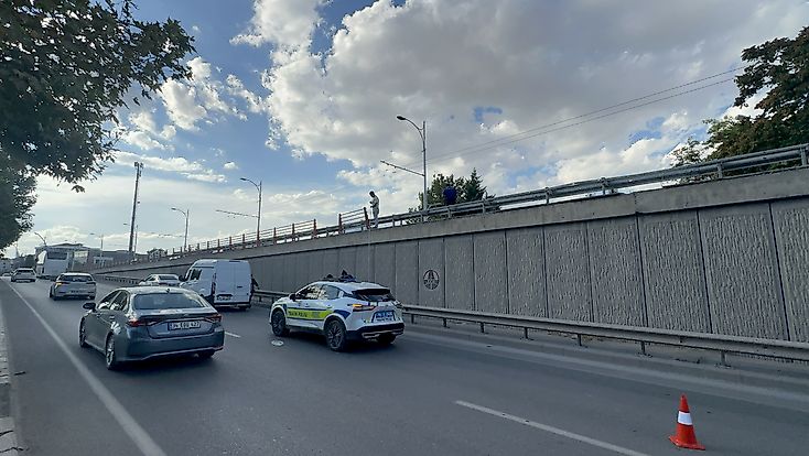 Çevreyolunda Yürürken Alt Geçide Düştü: Ağır Yaralandı