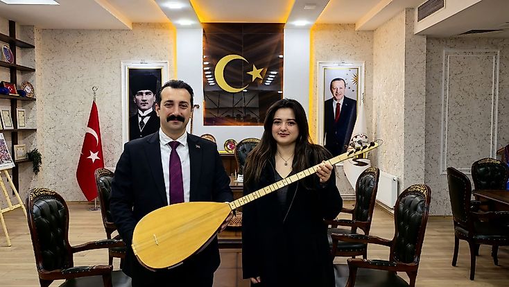 Kaymakam Günlü’den Üniversiteyi Kazanan Öğrenciye Anlamlı Destek!