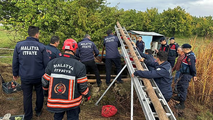 Malatya’da 30 Metrelik Kuyuda Can Pazarı! Genç Kız Kurtarıldı