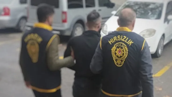 Malatya’da Kuyumcu Soygunu Girişimi Kameralara Takıldı