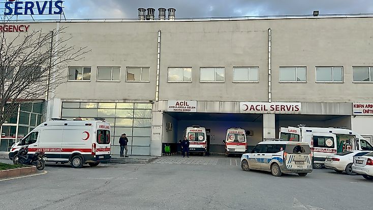 Malatya Park AVM Yakınında Bıçaklı Kavga: 2 Yaralı