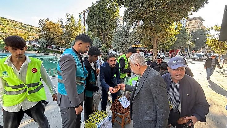 Malatya Ülkü Ocakları’ndan Şehitler İçin Anlamlı Vefa