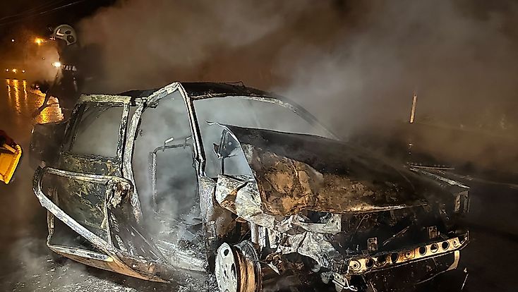 Tohma Köprüsü’nde Kaza: 4 Yaralı, Bir Araç Yandı