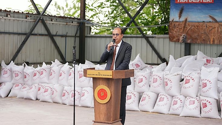 Yeşilyurt Belediyesi’nden Üreticilere 60 Ton Arpa Desteği!