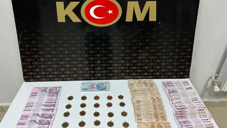 25 Adet Düşük Ayarlı Cumhuriyet Altını  Ele Geçirildi