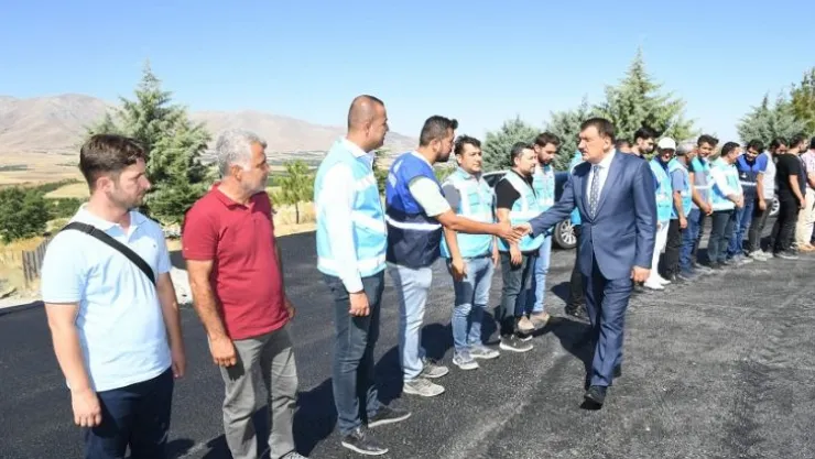 36 Bölgede Asfalt Çalışmalarına Başlandı