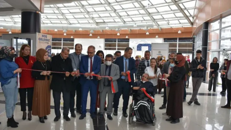 8 Mart Dünya Kadınlar Günü'nde Kadınlar Sanata Doydu
