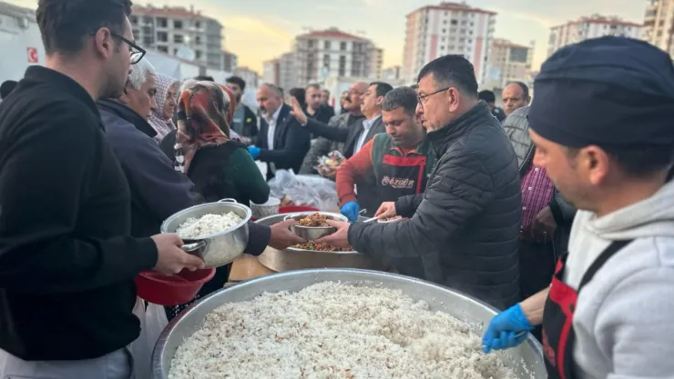 Ağbaba 'Bu Zor Günleri Dayanışmayla Aşacağız'